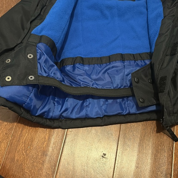 Snow ski jacket - Picture 3 of 5